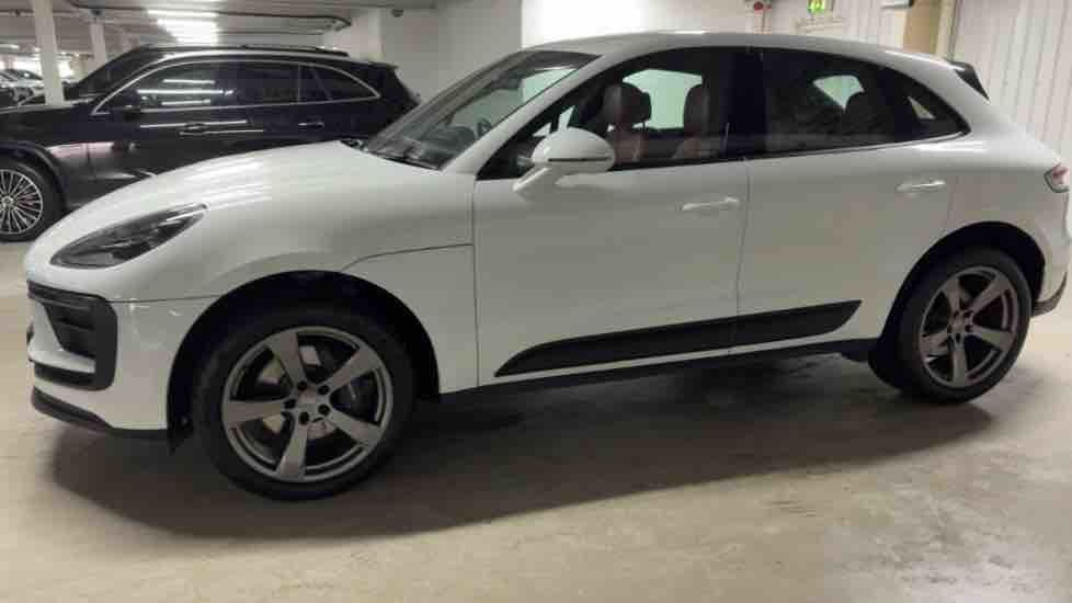 More views of Porsche Macan