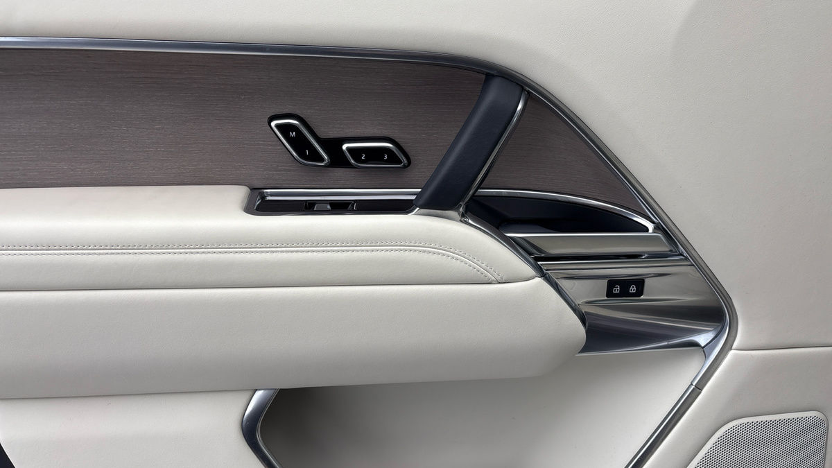 Land Rover Range Rover Image 19