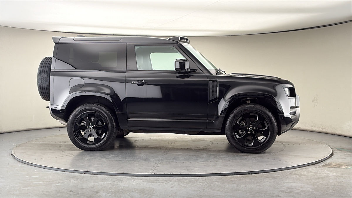 More views of Land Rover Defender 90