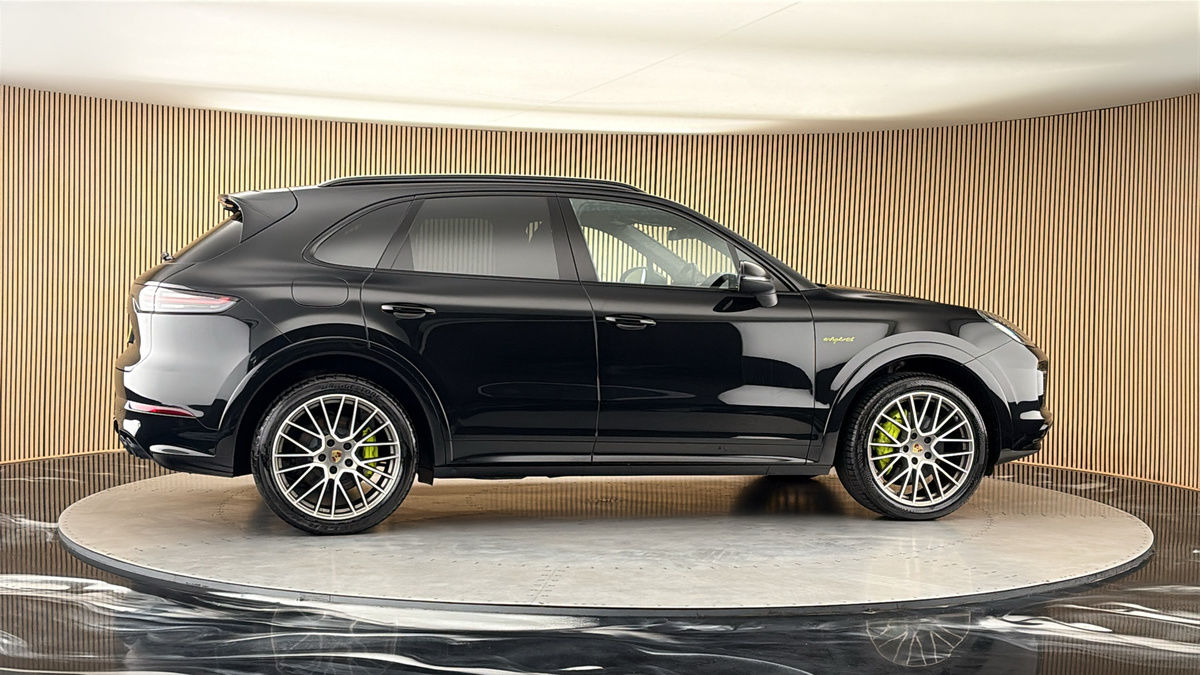 More views of Porsche Cayenne