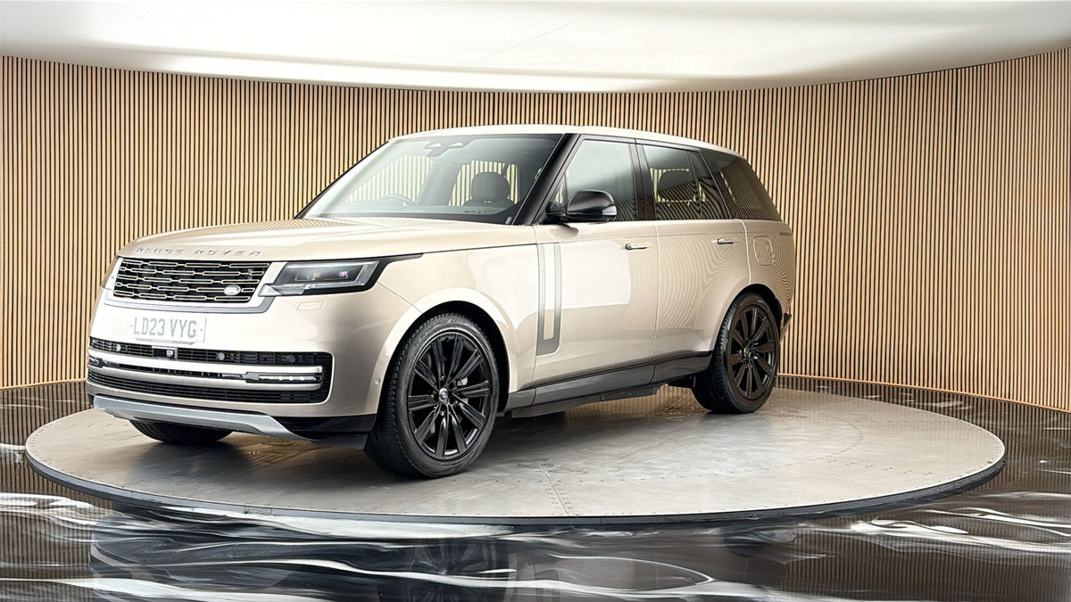 More views of Land Rover Range Rover