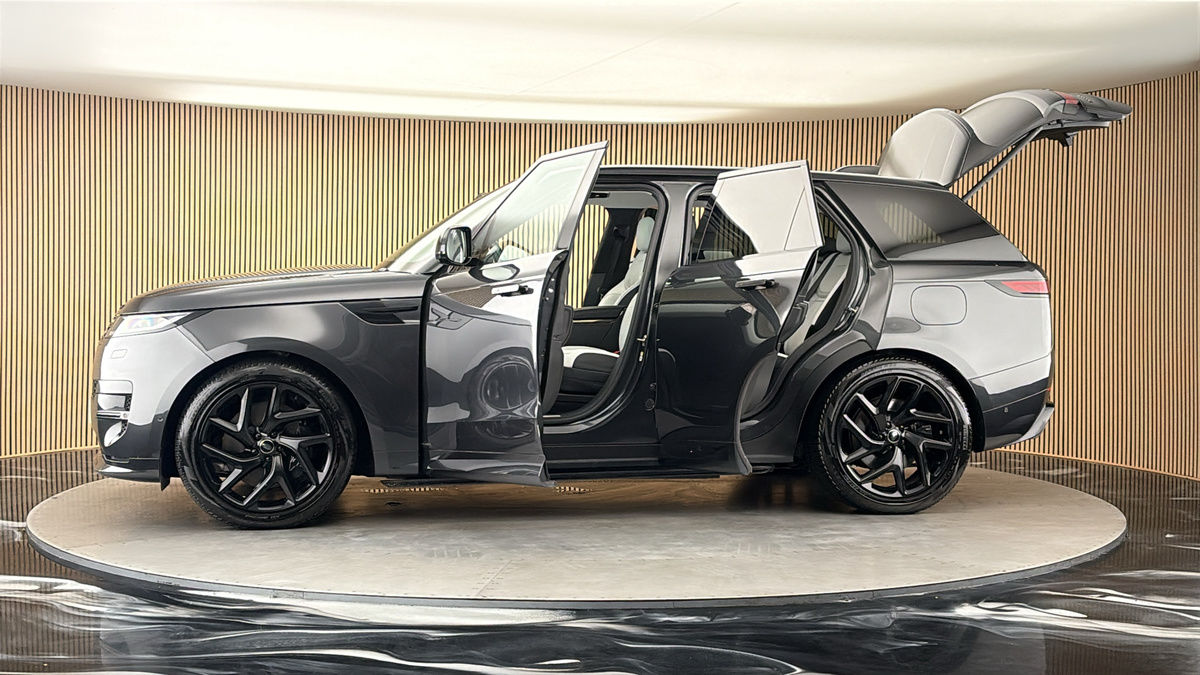 More views of Land Rover Range Rover Sport