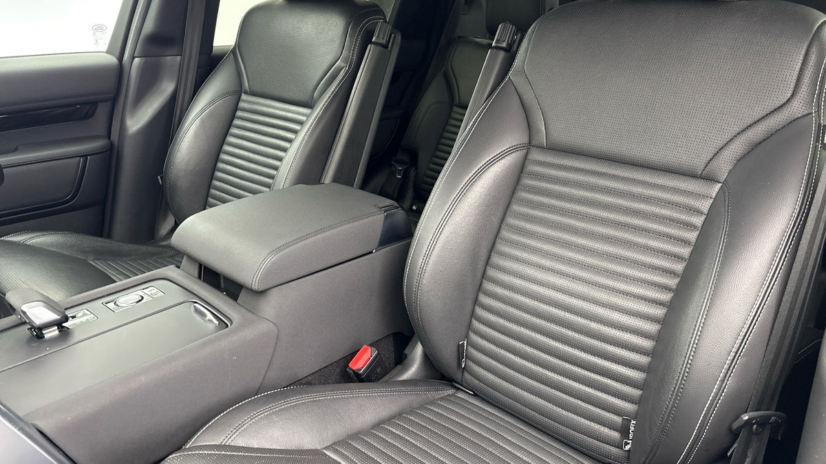 Land Rover Discovery Image 7