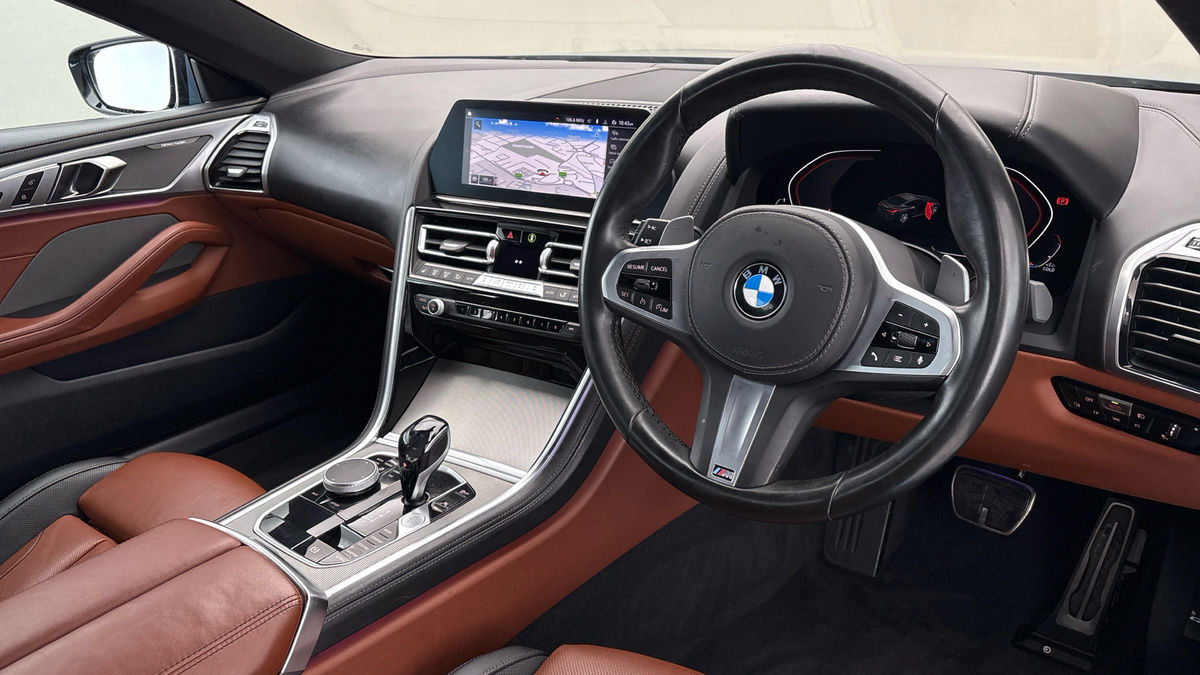 BMW 8 Series Image 5