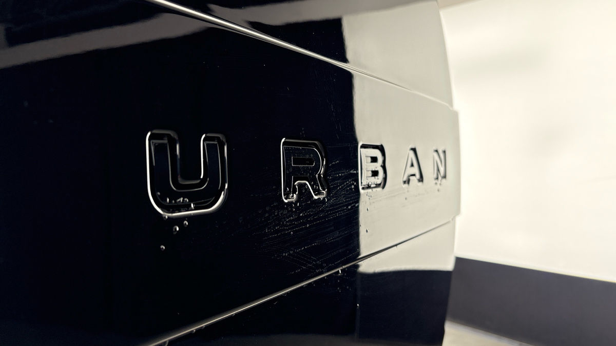 Land Rover Defender 110 Urban Image 31