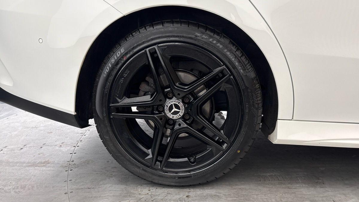 Mercedes-Benz CLA Image 10