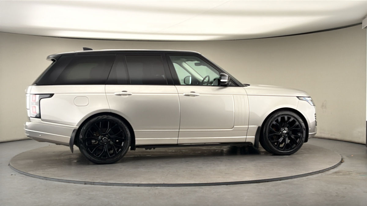 More views of Land Rover Range Rover