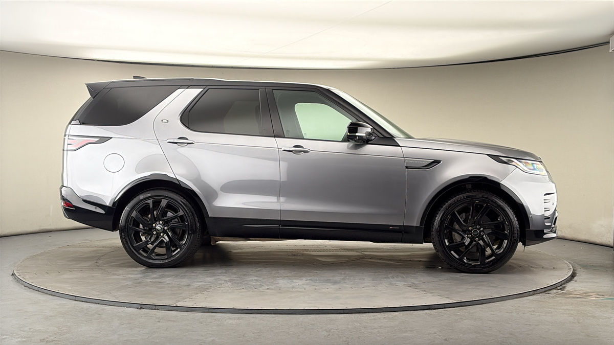 More views of Land Rover Discovery