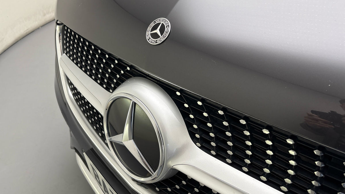 Mercedes-Benz V Class Image 30