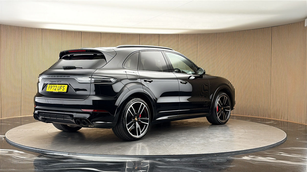 Porsche Cayenne Image 21