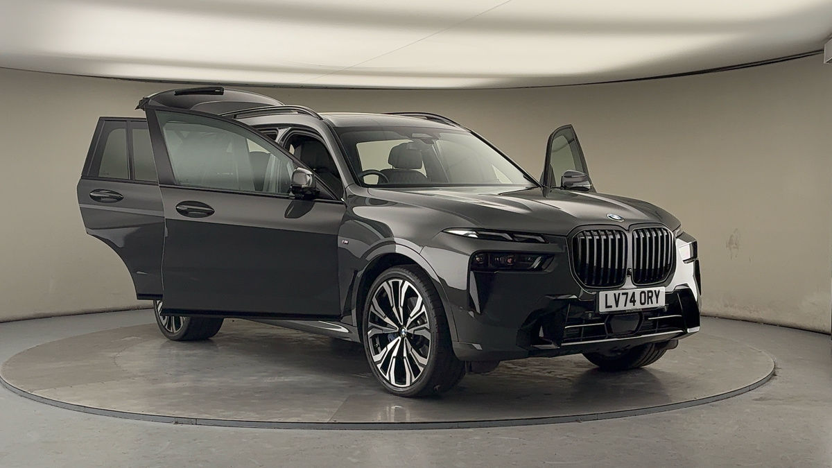 More views of BMW X7