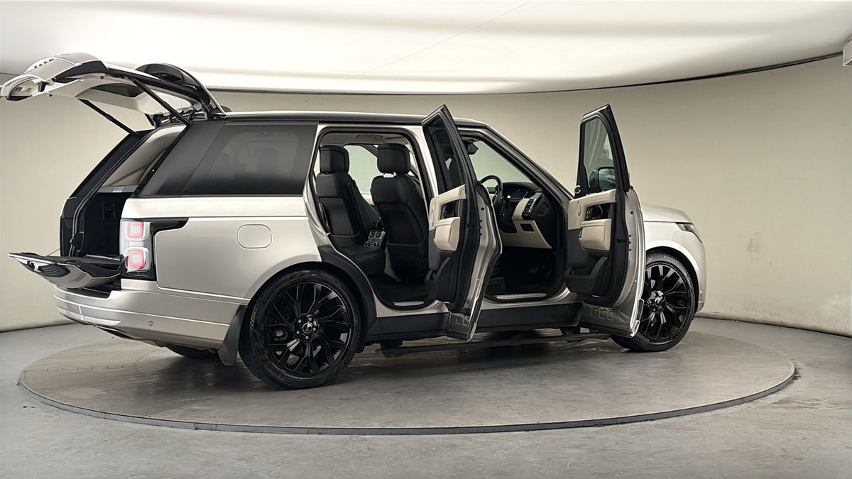 More views of Land Rover Range Rover