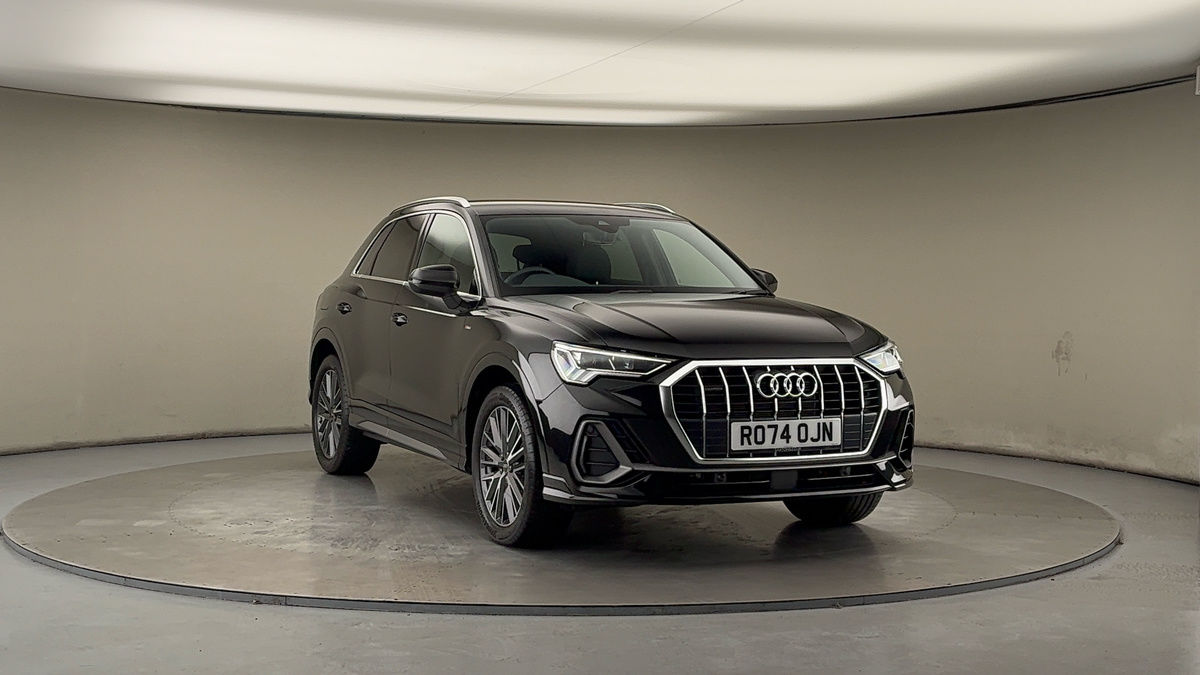 More views of Audi Q3