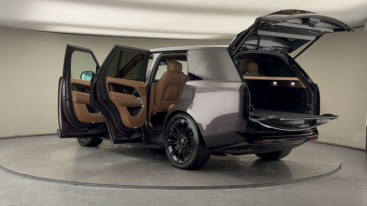 More views of Land Rover Range Rover