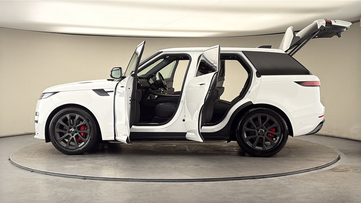 More views of Land Rover Range Rover Sport