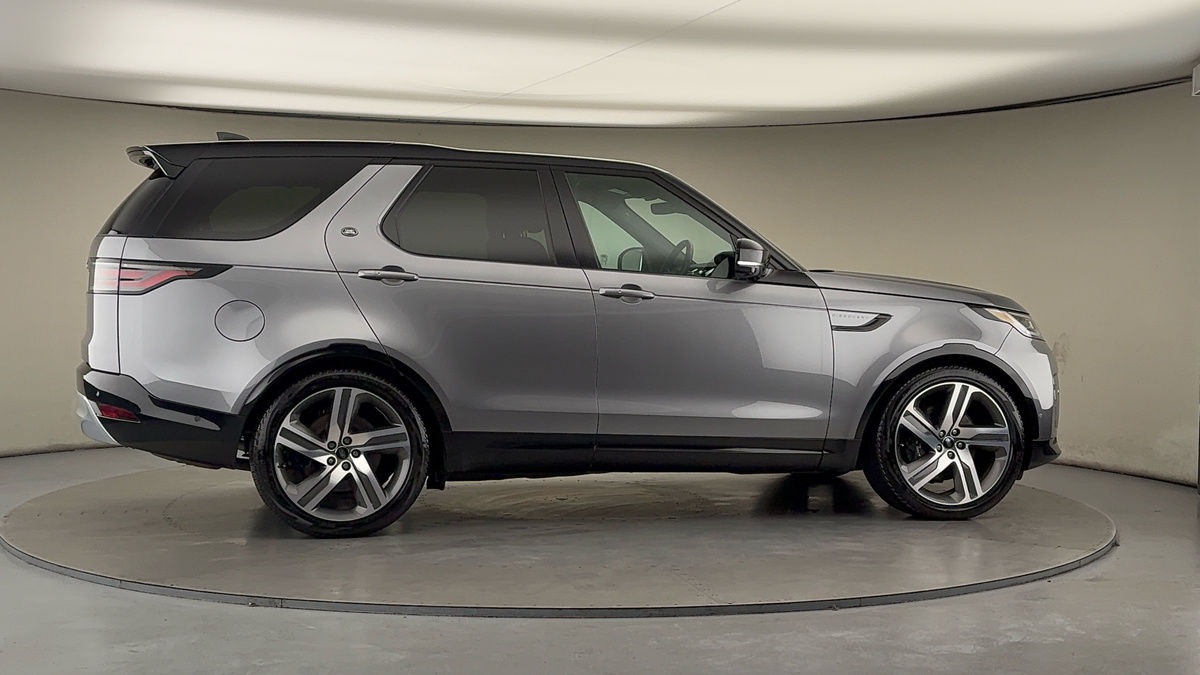 More views of Land Rover Discovery