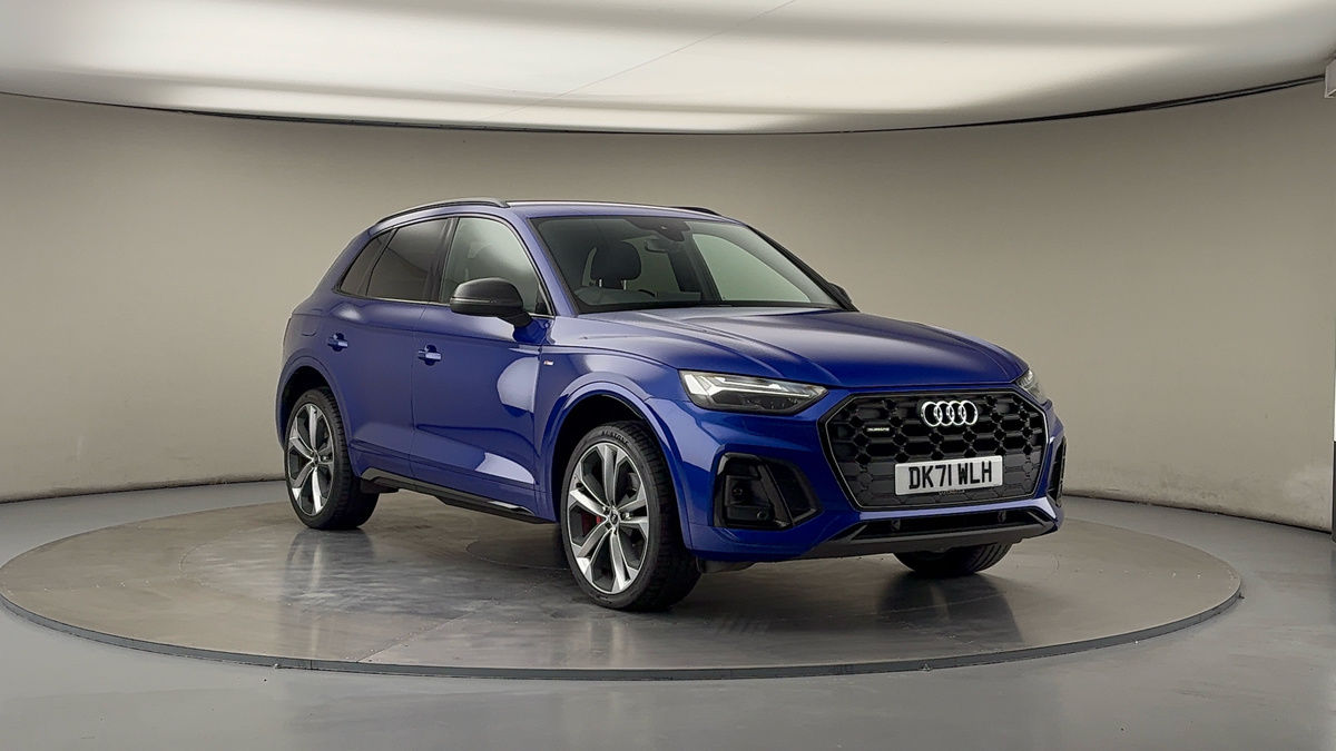 Audi Q5 Sticky Header Image