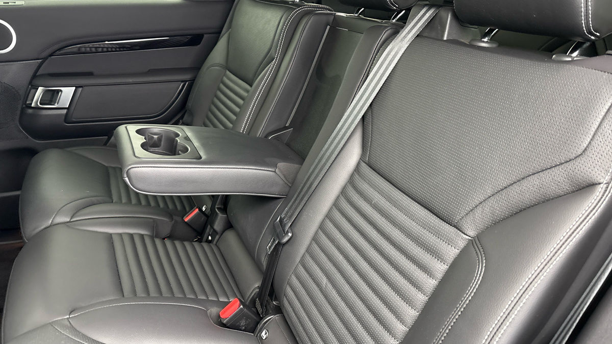 Land Rover Discovery Image 9