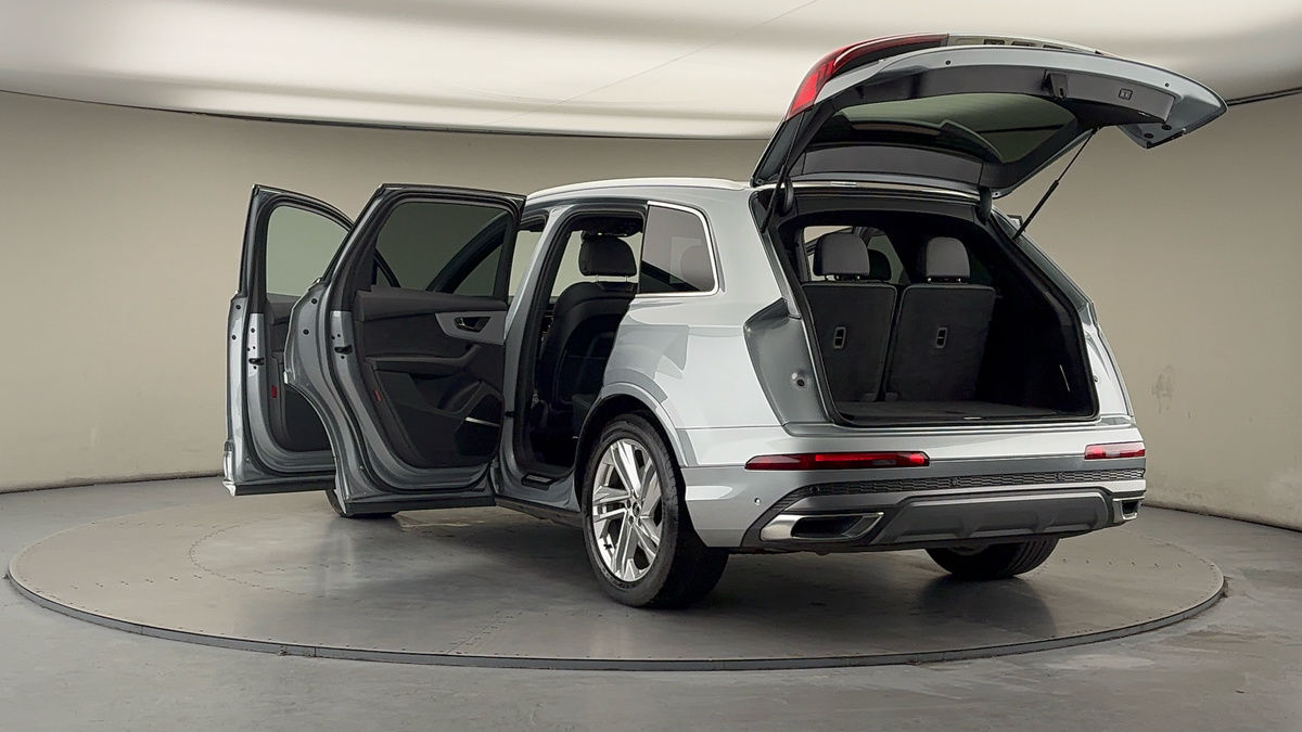 Audi Q7 Image 23