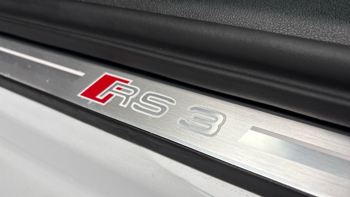 Audi RS3 Image 37