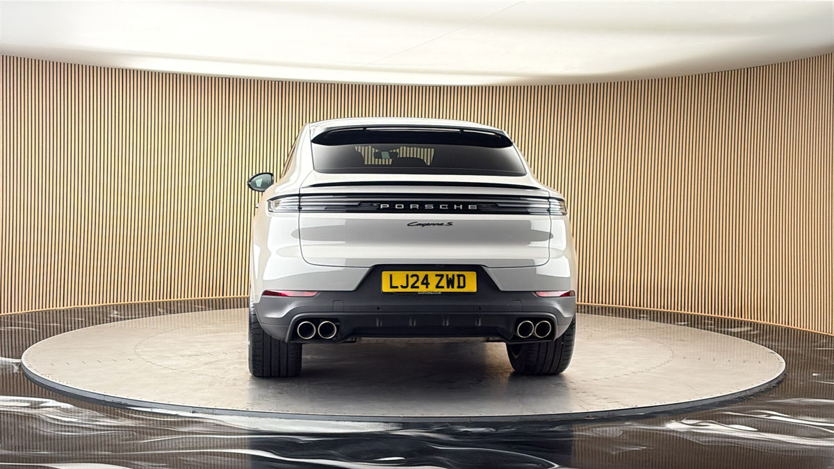 More views of Porsche Cayenne