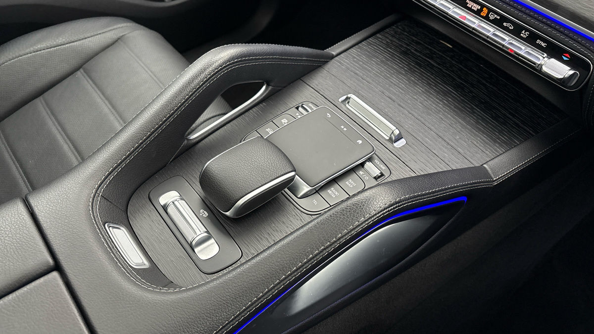 Mercedes-Benz GLE Image 18