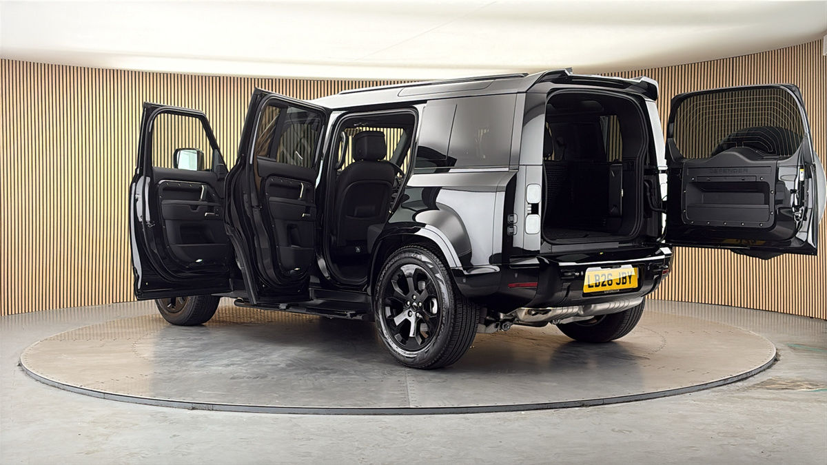 More views of Land Rover Defender 110