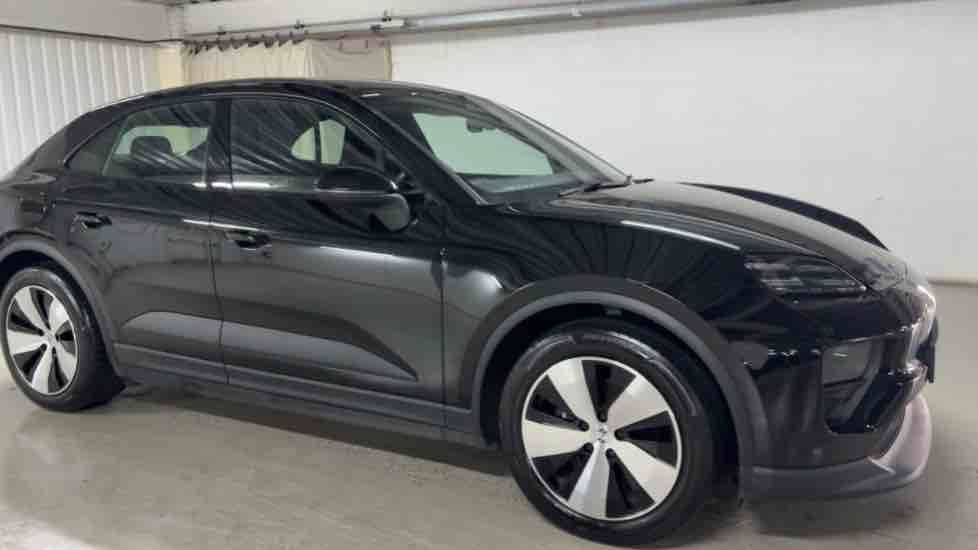 More views of Porsche Macan