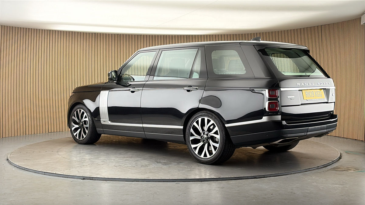 More views of Land Rover Range Rover