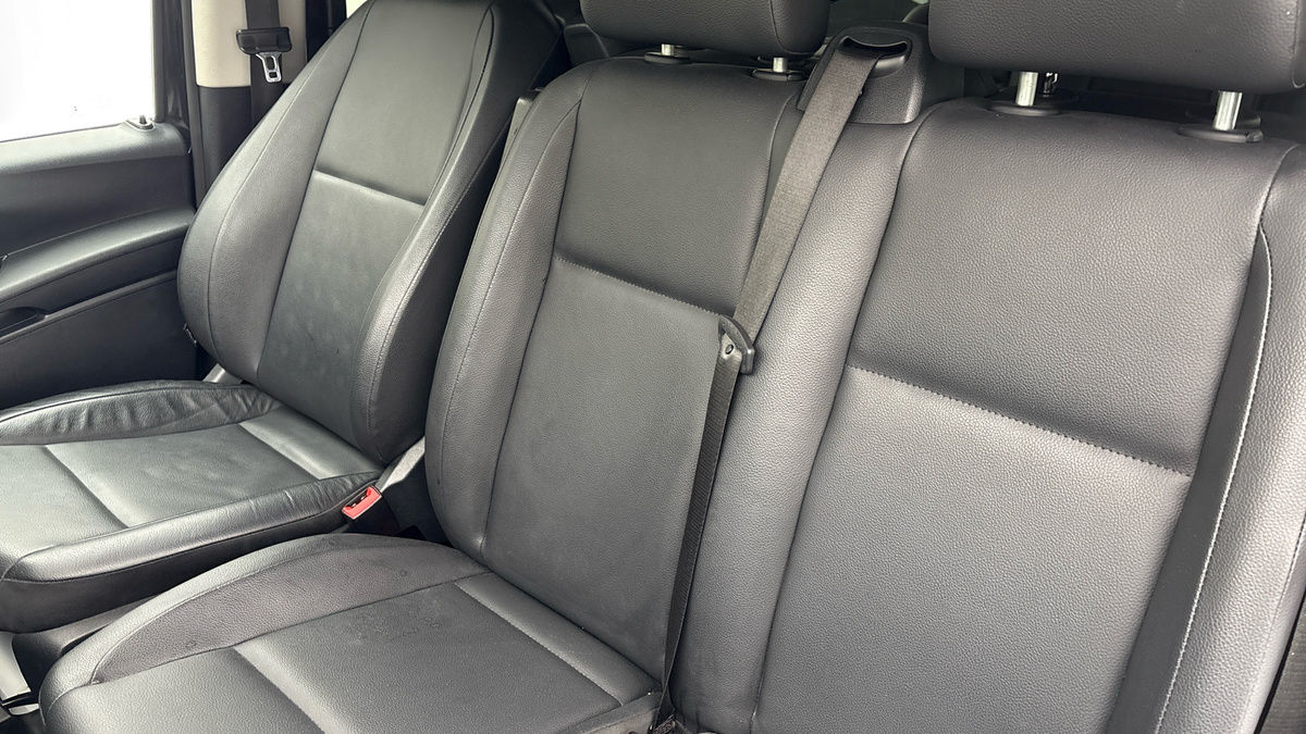 Mercedes-Benz Vito Image 7