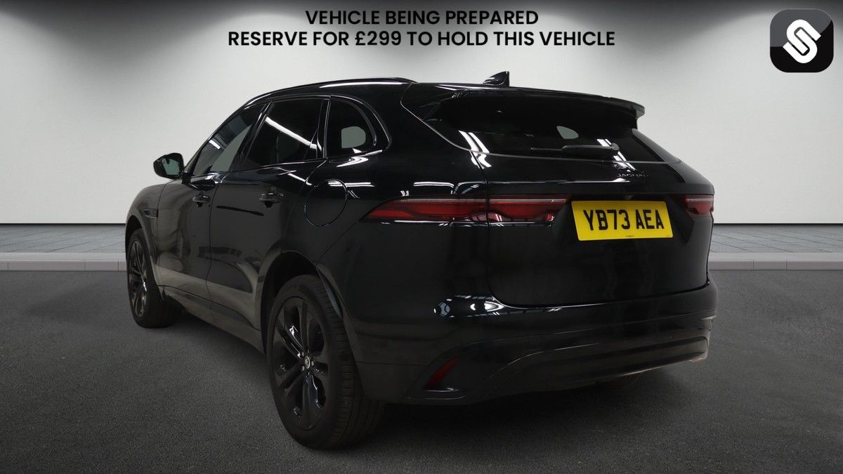 Jaguar F-PACE Image 3