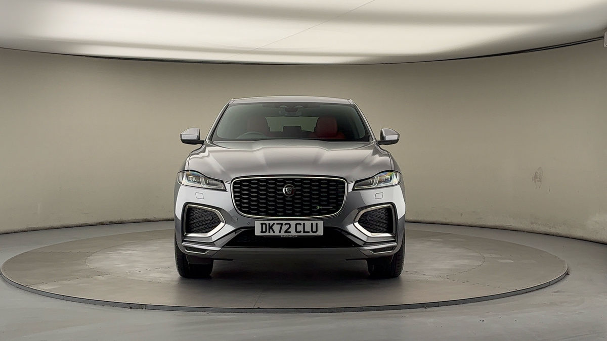 Jaguar F-PACE Image 3