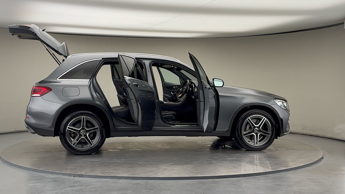 More views of Mercedes-Benz GLC