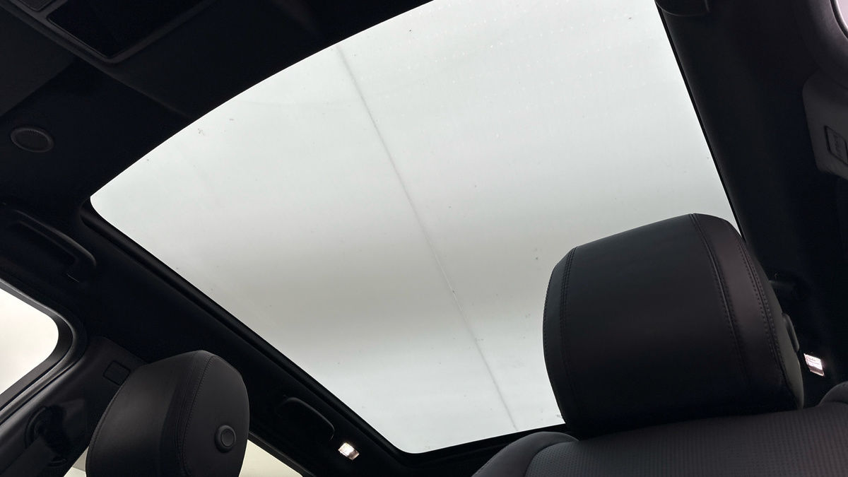 Land Rover Discovery Sport Image 6