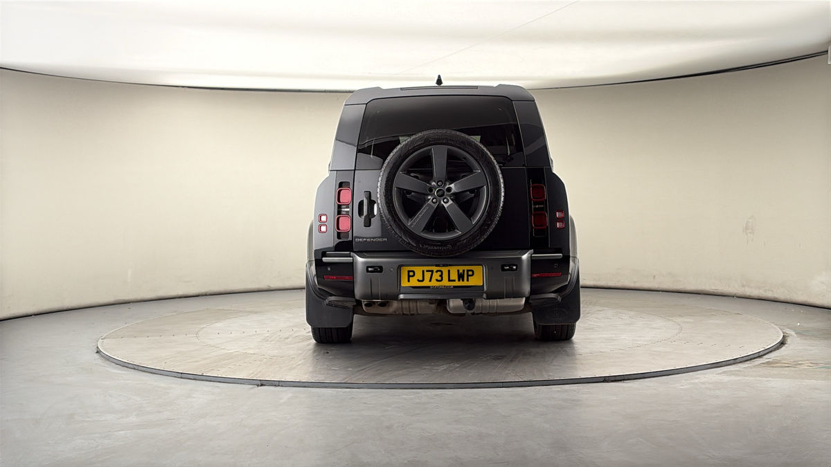 Land Rover Defender 130 Image 4