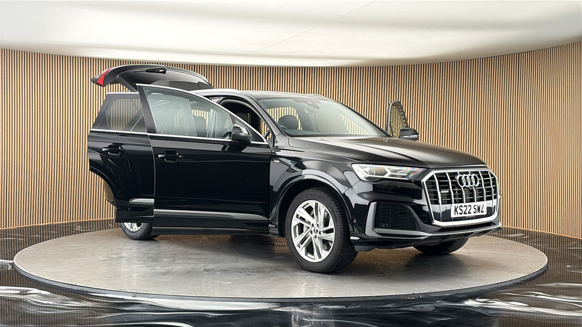 More views of Audi Q7