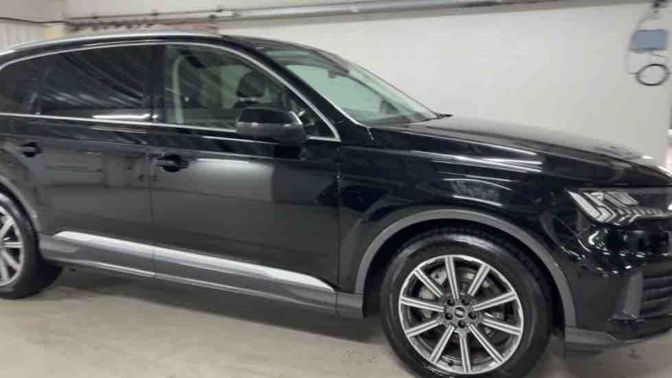 More views of Audi Q7