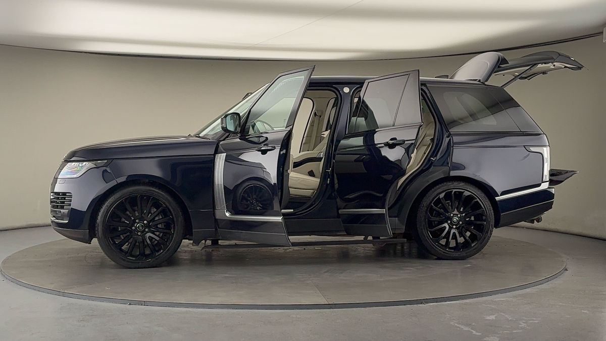 More views of Land Rover Range Rover