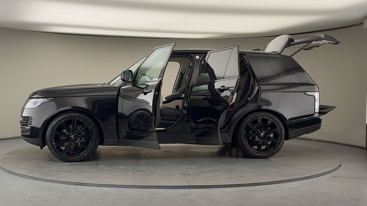 More views of Land Rover Range Rover