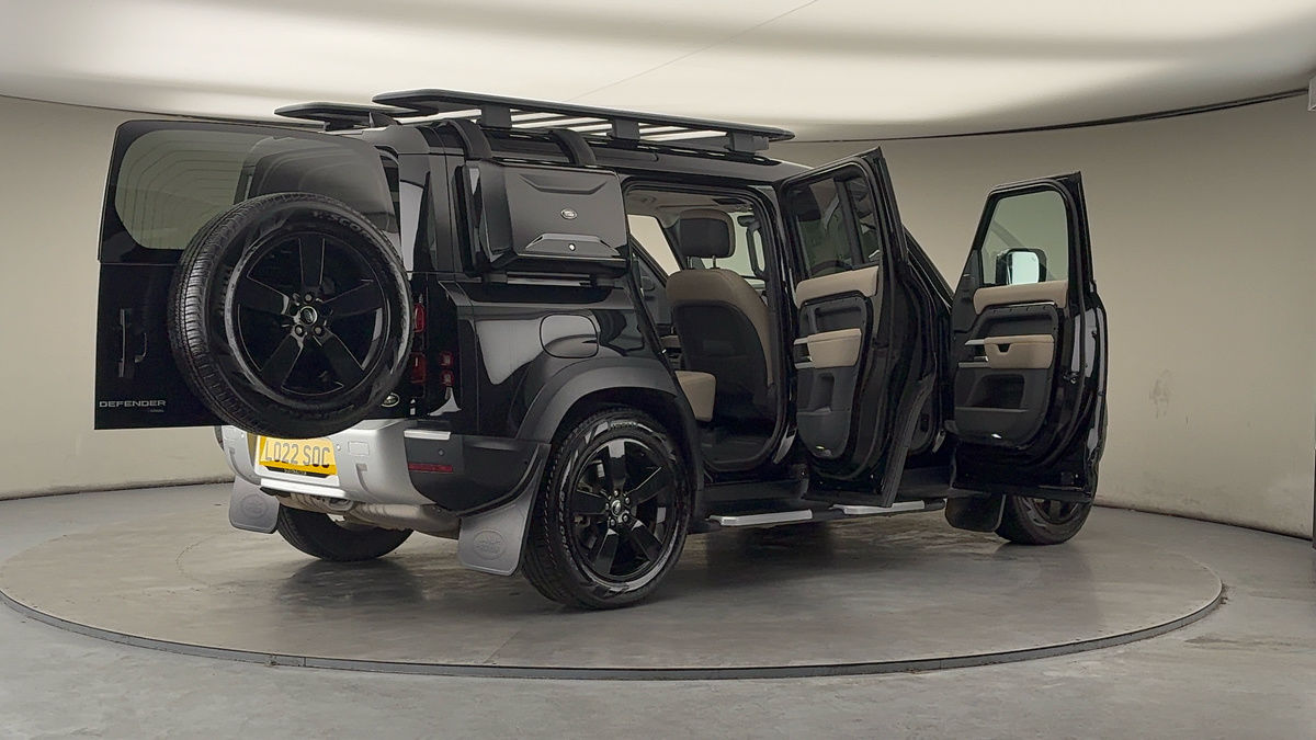 More views of Land Rover Defender 110