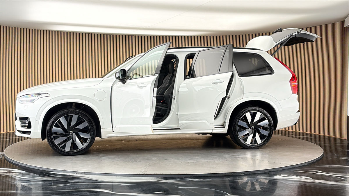 More views of Volvo XC90