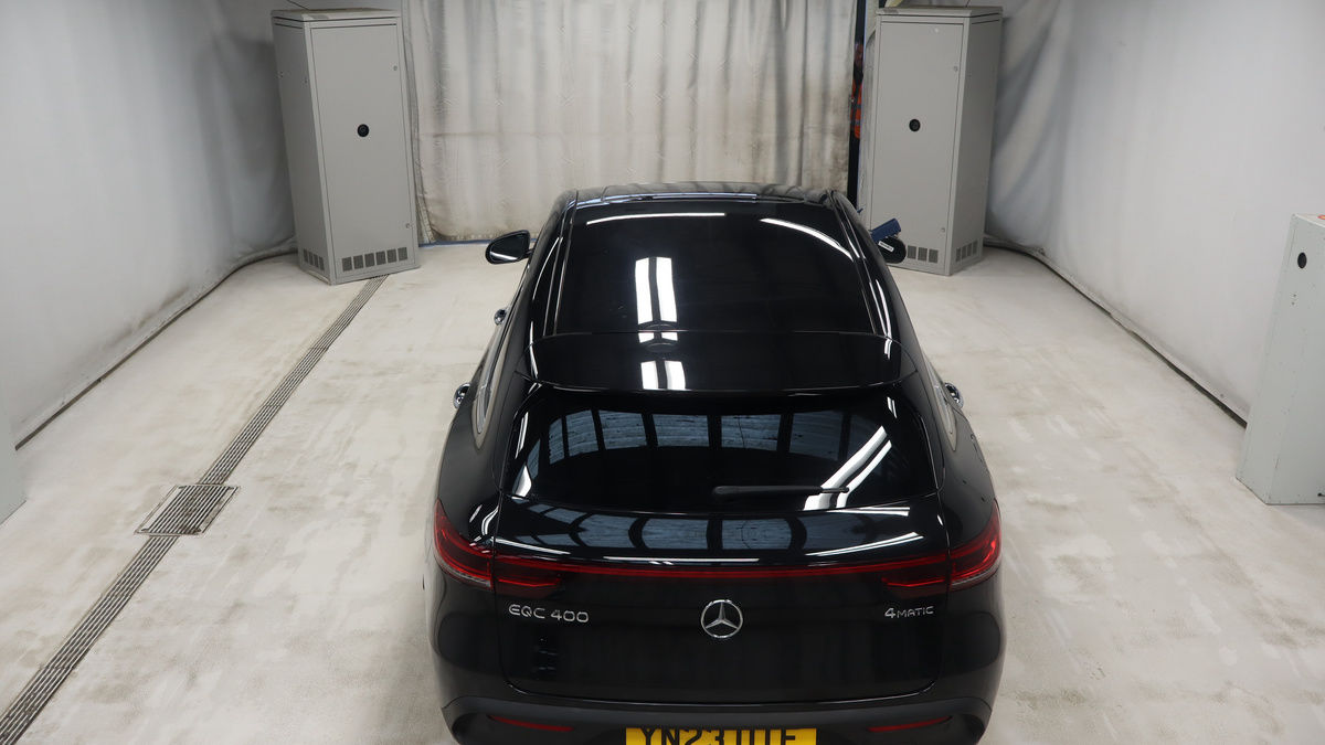 Mercedes-Benz EQC Image 8
