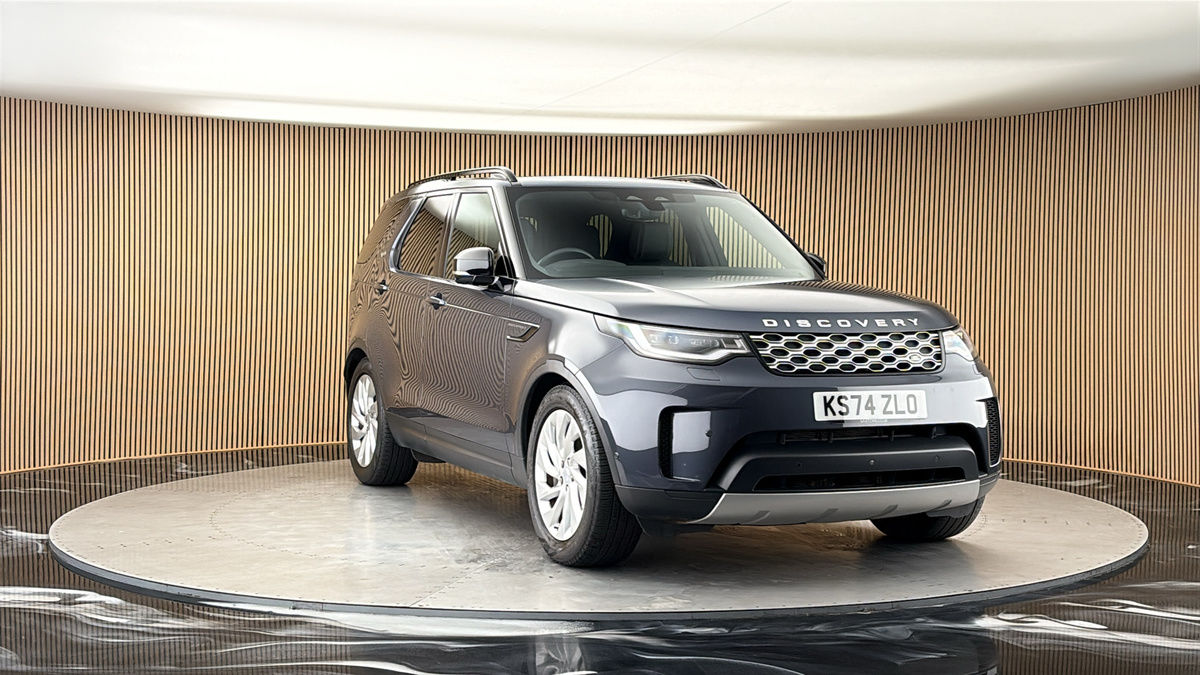More views of Land Rover Discovery