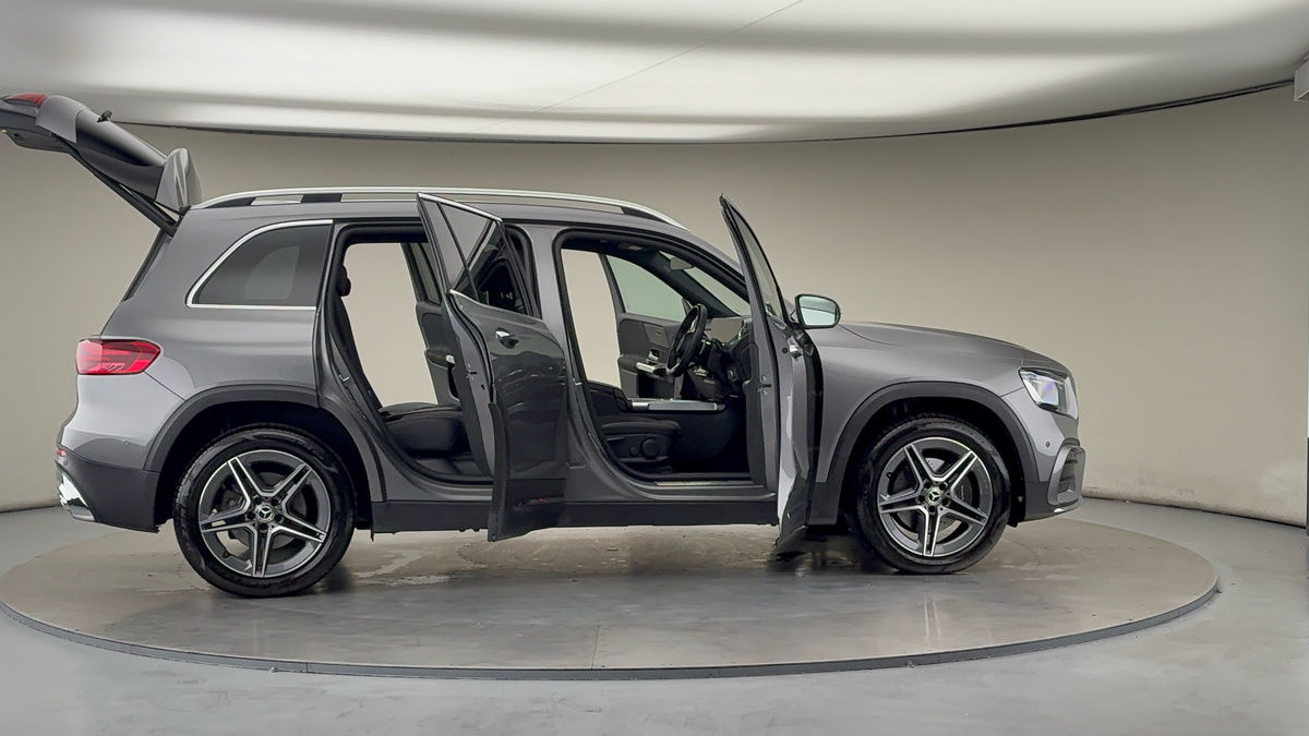 More views of Mercedes-Benz GLB