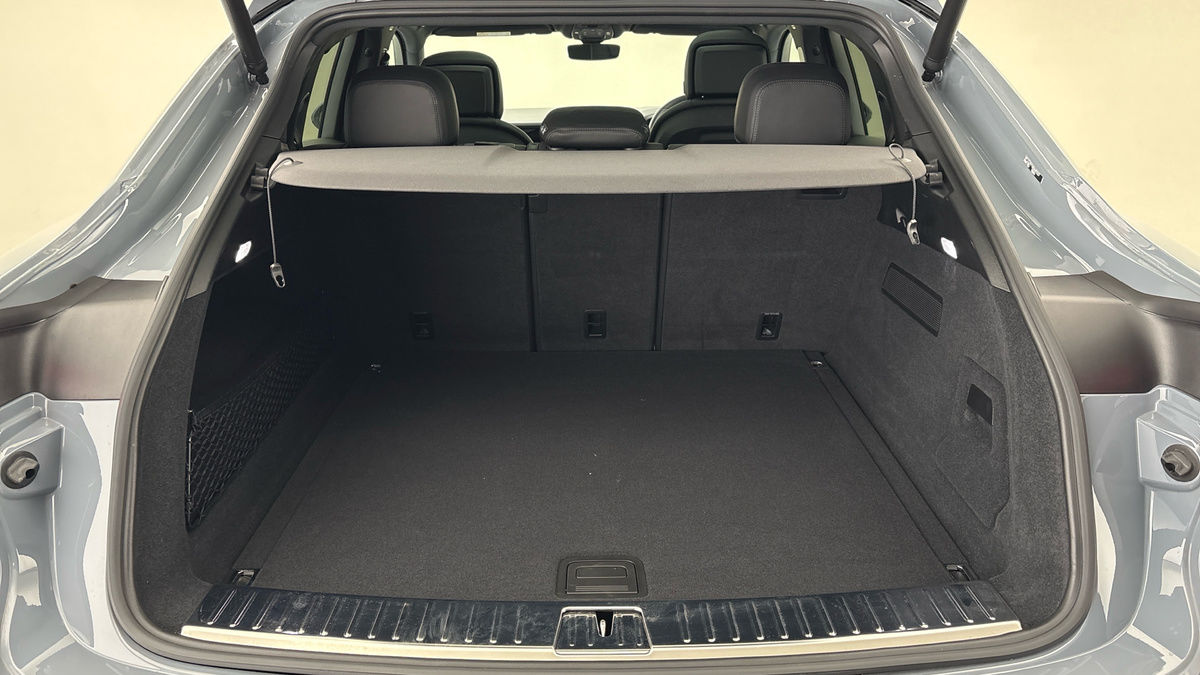 Porsche Cayenne Image 11