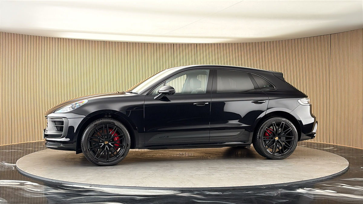 More views of Porsche Macan