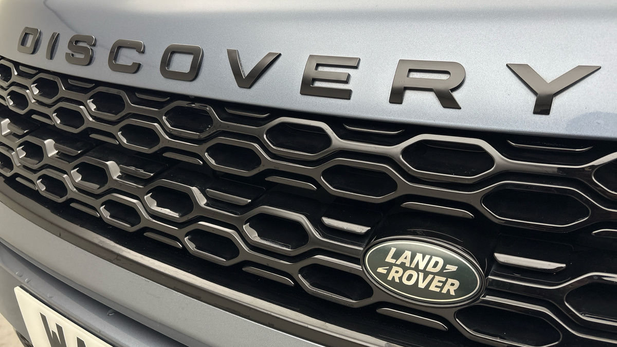 Land Rover Discovery Sport Image 24