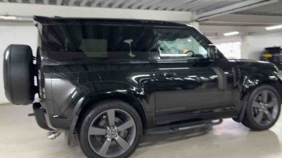 More views of Land Rover Defender 90