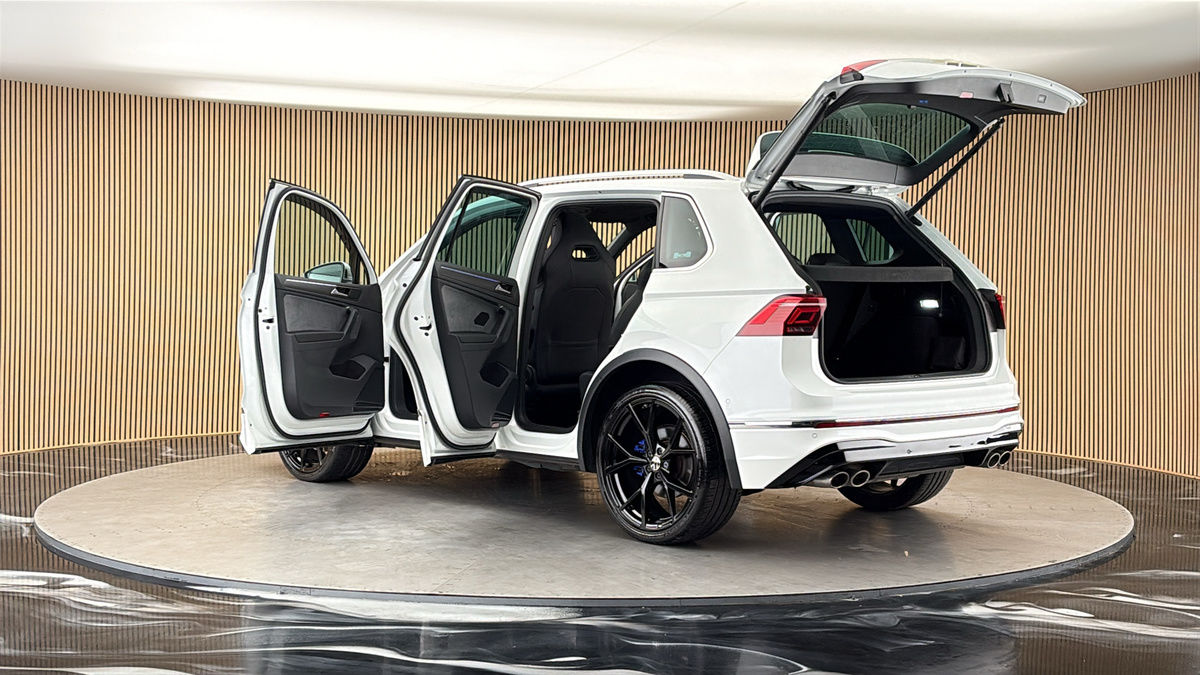 More views of Volkswagen Tiguan
