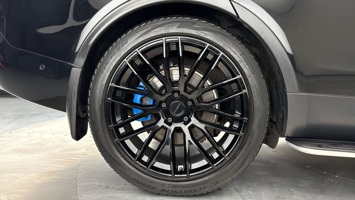 Land Rover Discovery Image 10